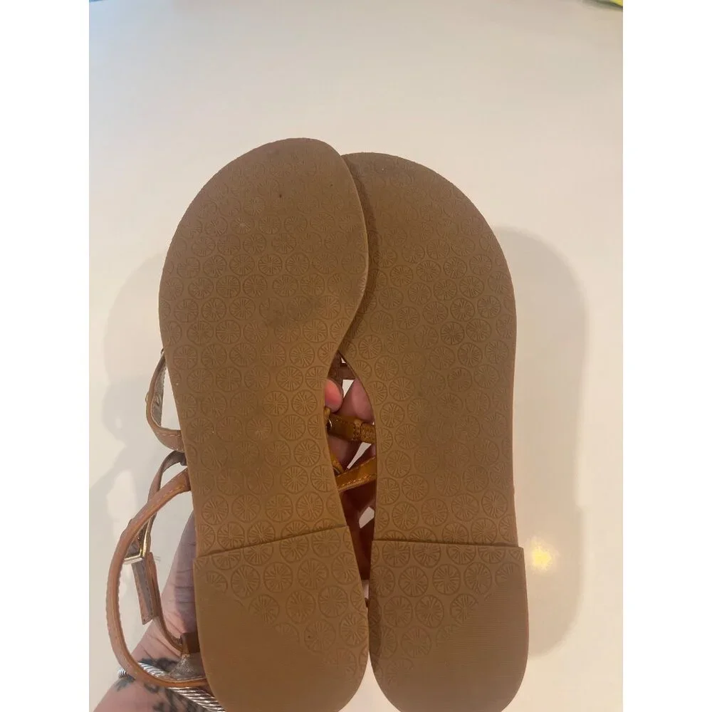 Lilly Pulitzer Tan Leather Sandals W/ Gold Stud Accents Size 7.5M - Picture 8 of 8